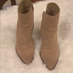 Sam Edelman size 6 beige suede booties.